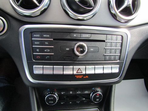 Used 2019 Mercedes-Benz GLA 250 4MATIC image 14