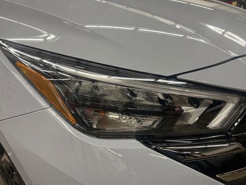 New 2025 Nissan Versa SR image 14