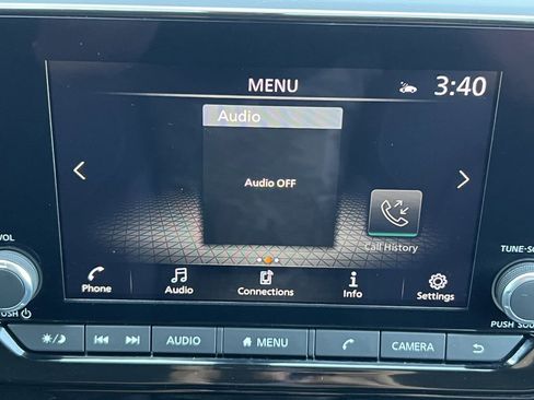 Used 2024 Nissan Pathfinder SV image 31