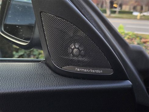 Used 2017 BMW 230i Convertible image 13