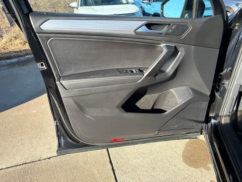 Used 2023 Volkswagen Tiguan S image 22