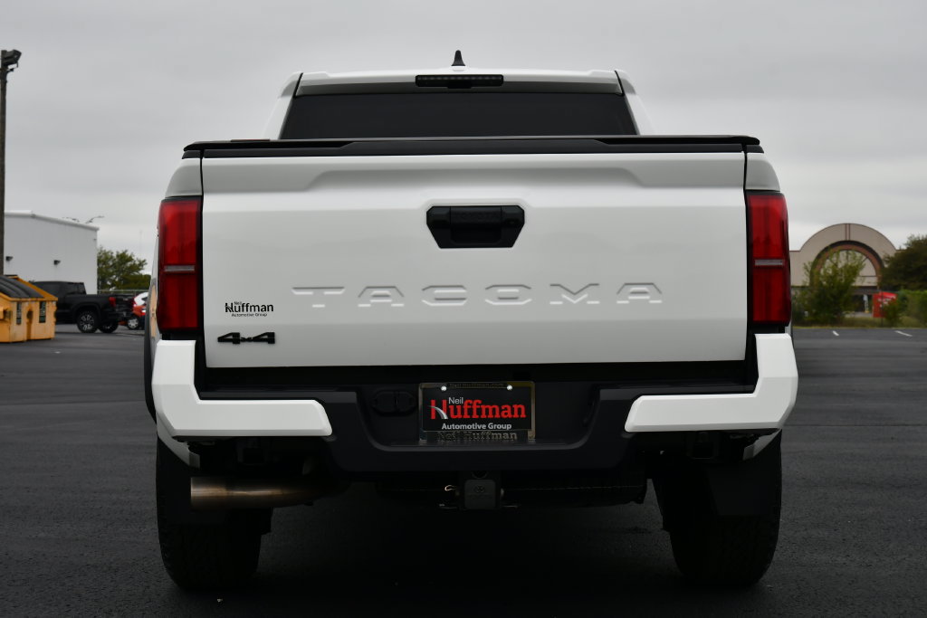 Used 2024 Toyota Tacoma TRD Off-Road AWD/4WD image 6