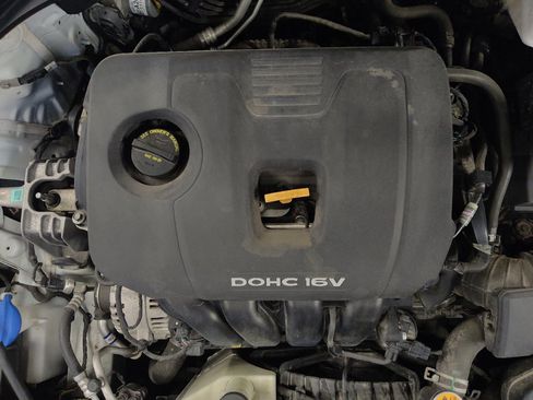 Used 2018 Hyundai Elantra SEL FWD image 30