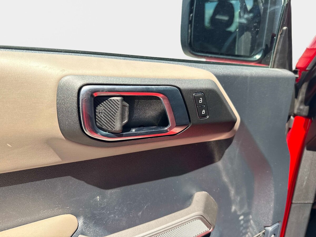 Used 2023 Ford Bronco Wildtrak AWD/4WD image 17