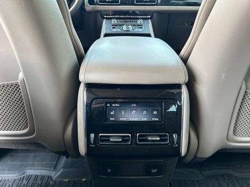 Used 2022 Lincoln Aviator Reserve w/ Elements Package Plus AWD/4WD image 24