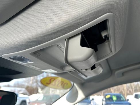 Used 2022 Ford Escape SE w/ Cold Weather Package image 30