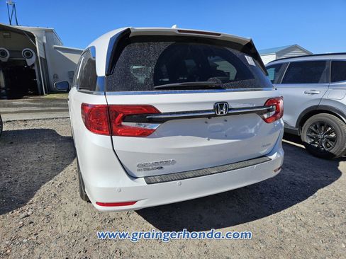 Used 2024 Honda Odyssey Elite image 9