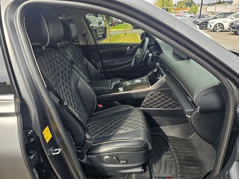 Certified 2022 Genesis GV80 3.5T Prestige Signature AWD/4WD image 29