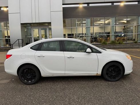 Used 2014 Buick Verano FWD image 33