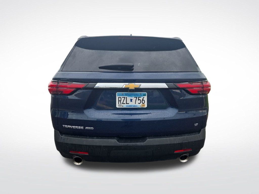 Used 2022 Chevrolet Traverse LT w/ LT Premium Package AWD/4WD image 5