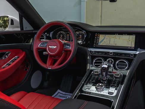 Used 2023 Bentley Continental GT Mulliner image 19