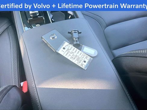 Used 2025 Volvo XC90 B6 Plus image 14