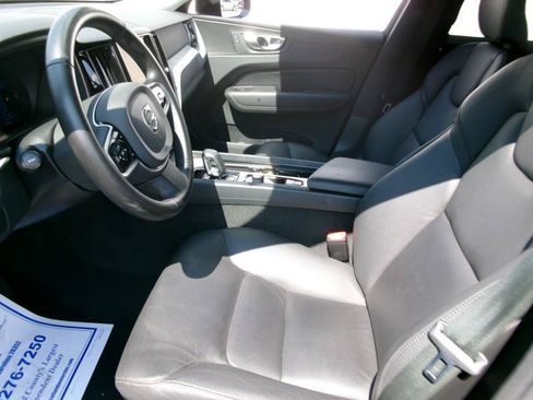 Used 2025 Volvo XC60 B5 Plus AWD/4WD image 13