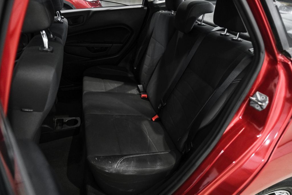 Used 2017 Ford Fiesta SE FWD image 38
