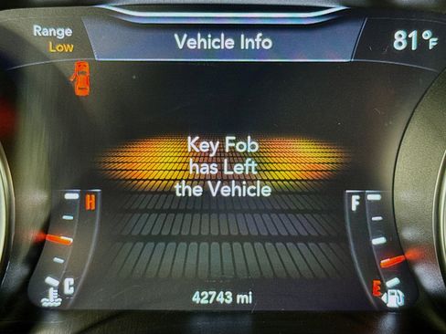 Used 2018 Dodge Challenger R/T w/ Driver Convenience Group image 15