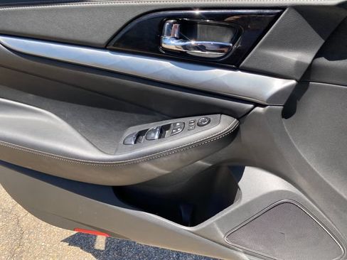 Used 2021 Nissan Maxima 3.5 SV w/ Floor Mat Group FWD image 14