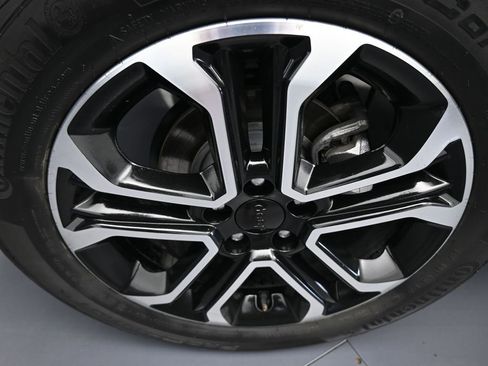 Used 2022 Jeep Compass Limited image 41