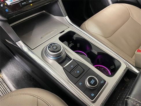 Used 2021 Ford Explorer Limited w/ Equipment Group 301A image 9