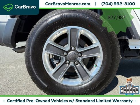 Used 2023 Jeep Wrangler Unlimited Sahara AWD/4WD image 18