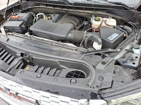 Used 2021 GMC Yukon XL Denali w/ Denali Premium Package image 30