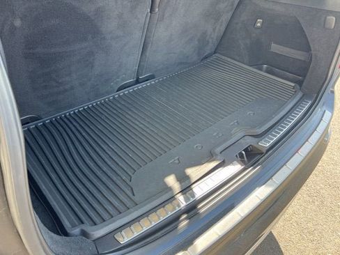 Used 2021 Volvo XC90 T5 Momentum w/ Protection Package Premier image 28