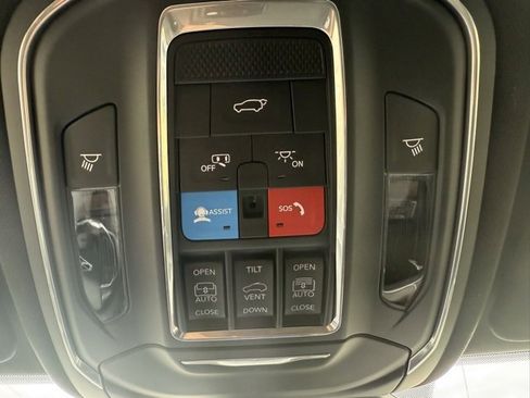 New 2025 Jeep Grand Cherokee L Limited image 36