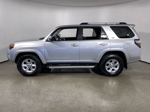 Certified 2022 Toyota 4Runner SR5 Premium w/ Moonroof Package RWD image 6