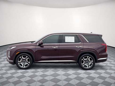 Used 2023 Hyundai Palisade Limited FWD image 2