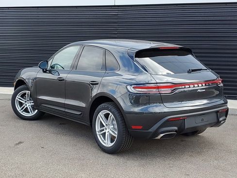 Used 2025 Porsche Macan image 3