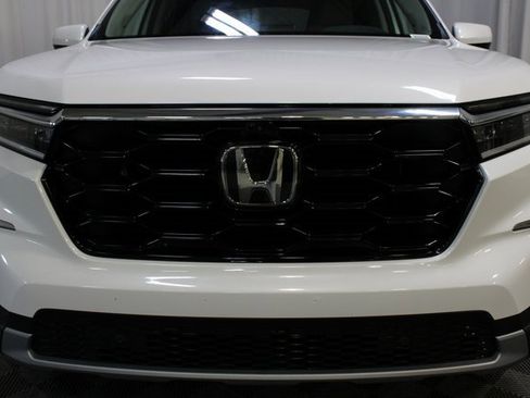 Used 2024 Honda Pilot Elite image 33