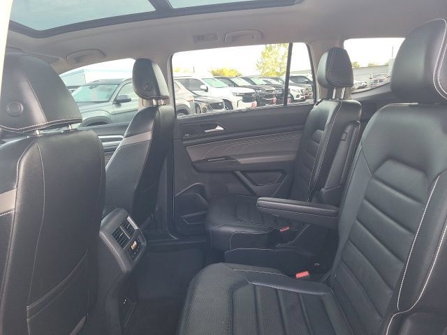 Used 2023 Volkswagen Atlas SEL Premium R-Line AWD/4WD image 18