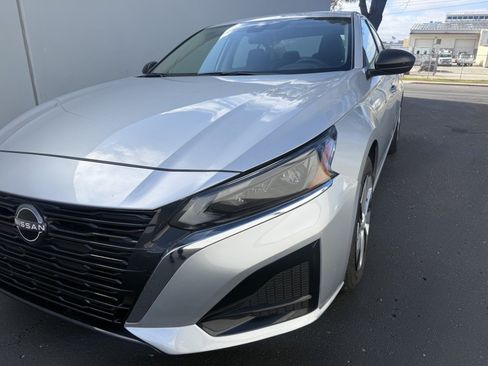 Used 2024 Nissan Altima 2.5 S FWD image 5
