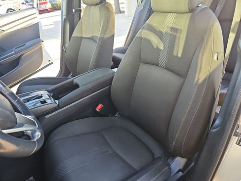 Used 2018 Honda Civic Sport image 15