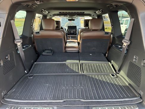 Used 2023 Nissan Armada Platinum w/ Captain's Chairs Package image 9