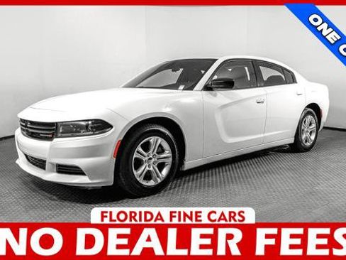 Used 2023 Dodge Charger SXT RWD image 1