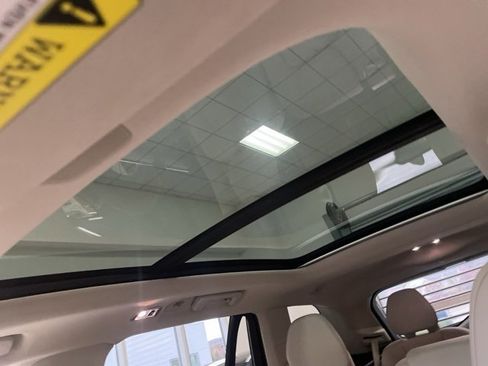 Used 2021 Volvo XC90 T5 Momentum w/ Climate Package image 15