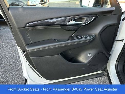 Used 2023 Buick Envision Essence w/ Sport Touring Package image 15