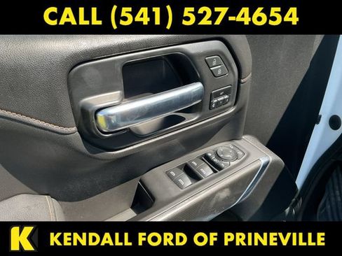 Used 2021 GMC Sierra 2500 AT4 w/ AT4 Premium Plus Package AWD/4WD image 10