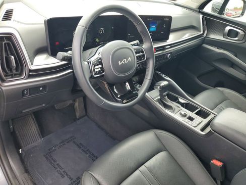 Used 2025 Kia Sorento S w/ Panoramic Sunroof Package FWD image 6