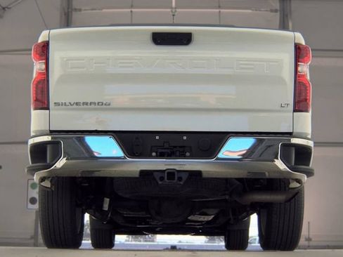 Used 2023 Chevrolet Silverado 1500 LT AWD/4WD image 9