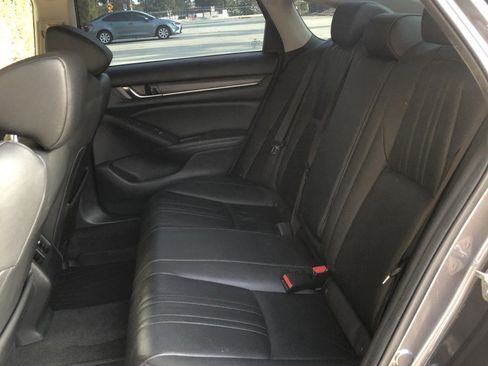 Used 2020 Honda Accord Touring image 35