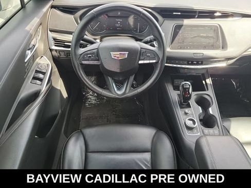 Used 2021 Cadillac XT4 Premium Luxury FWD image 16