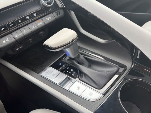 Used 2021 Hyundai Elantra Limited w/ Cargo Package image 34