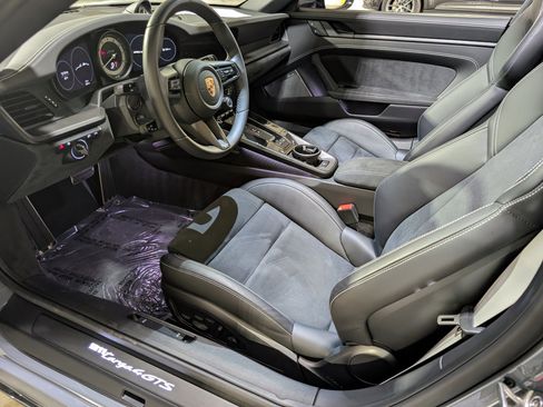 Used 2024 Porsche 911 Targa 4 GTS image 18