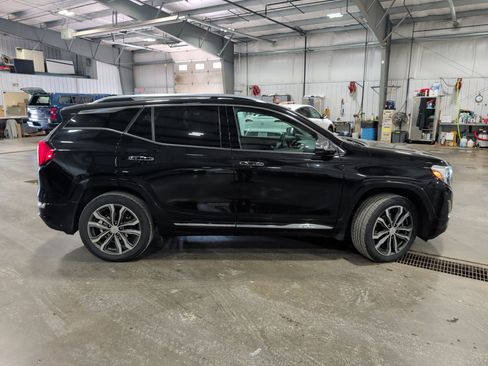 Used 2018 GMC Terrain Denali w/ Advanced Safety Package AWD/4WD image 2