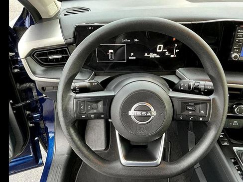 Certified 2025 Nissan Kicks S image 15