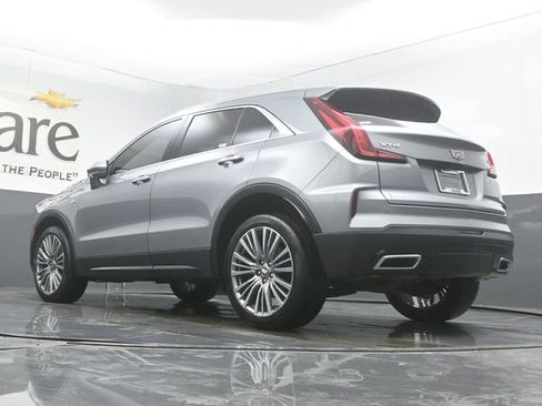 Used 2024 Cadillac XT4 Premium Luxury image 5