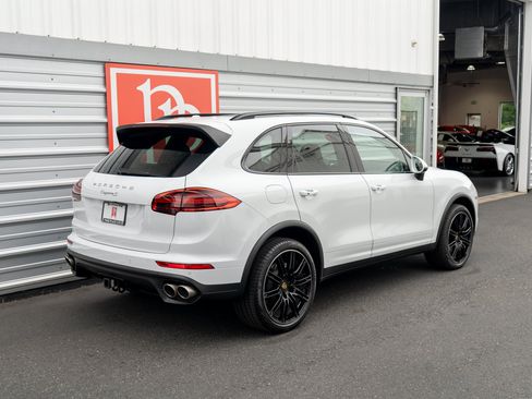 Used 2018 Porsche Cayenne S AWD/4WD image 39