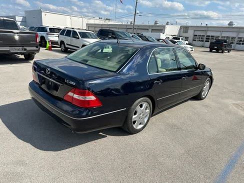 Used 2004 Lexus LS 430 w/ Premium Pkg RWD image 18