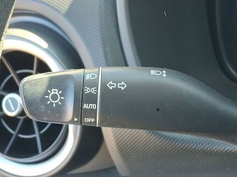 Used 2023 Hyundai Kona SE image 27